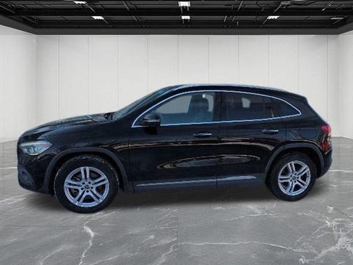 2022 Mercedes-Benz GLA 250 Base 4MATIC