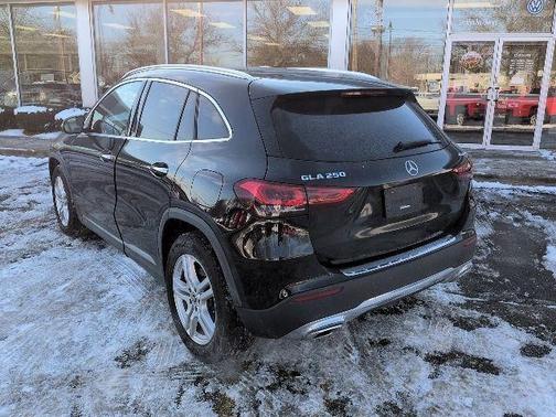 2022 Mercedes-Benz GLA 250 Base 4MATIC
