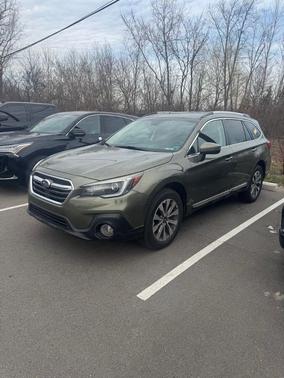 Wilderness Green Metallic 2019 Subaru Outback 3.6R Touring