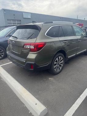 Wilderness Green Metallic 2019 Subaru Outback 3.6R Touring