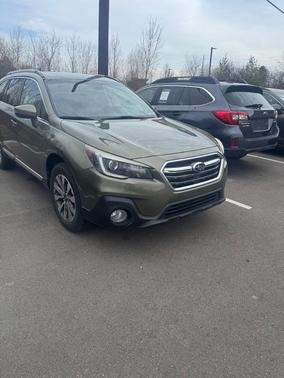 Wilderness Green Metallic 2019 Subaru Outback 3.6R Touring