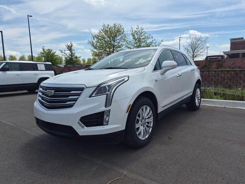 Crystal White Tri-Coat 2019 Cadillac XT5 Base