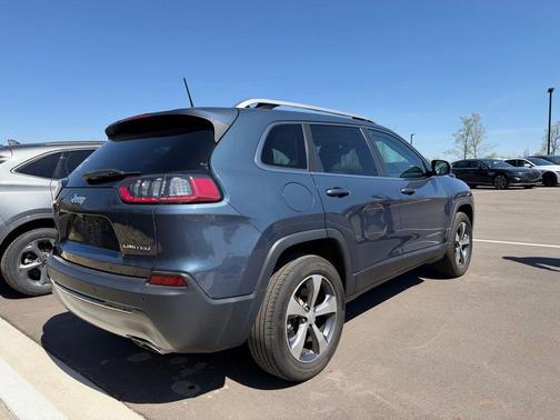 Slate Blue Pearlcoat 2020 Jeep Cherokee Limited