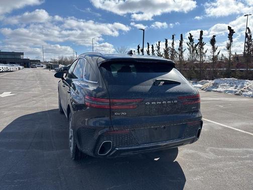 2023 Genesis GV70 2.5T