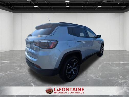 Silver Zynith 2025 Jeep Compass Limited