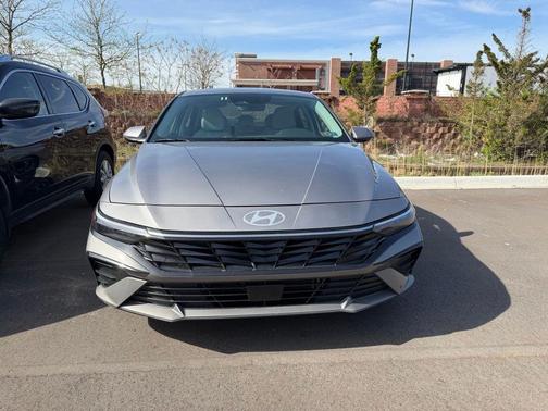 Metal 2025 Hyundai ELANTRA HEV Limited