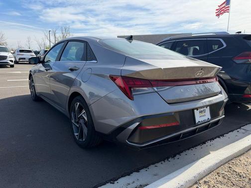 Metal 2025 Hyundai ELANTRA HEV Limited