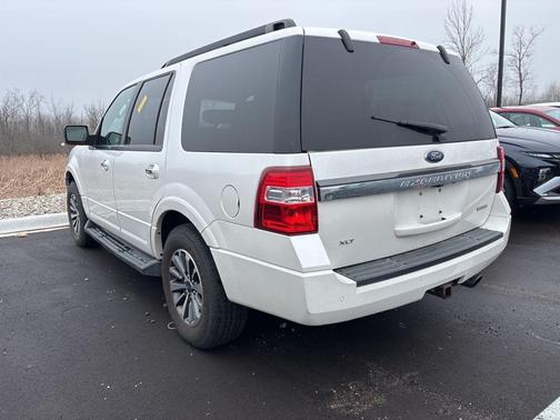 White Platinum Clearcoat Metallic 2016 Ford Expedition XLT
