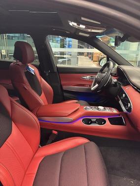 2023 Genesis GV70 2.5T