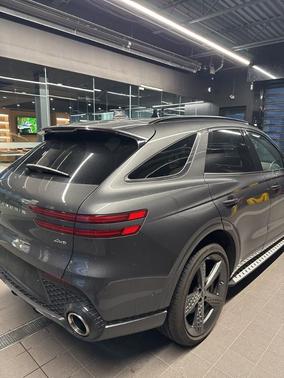 2023 Genesis GV70 2.5T