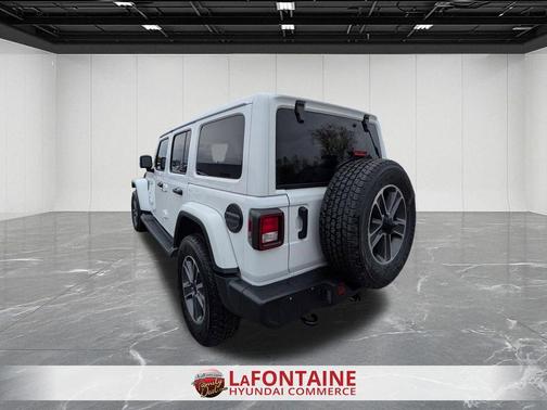 Bright White Clearcoat 2023 Jeep Wrangler Sahara