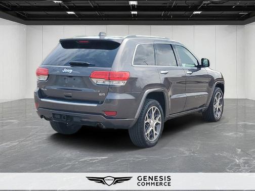 Crystal Metallic 2019 Jeep Grand Cherokee Overland
