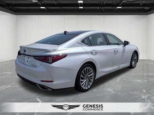 Eminent White Pearl 2021 Lexus ES 350 Luxury
