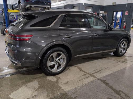 Makalu Gray 2026 Genesis GV70 2.5T