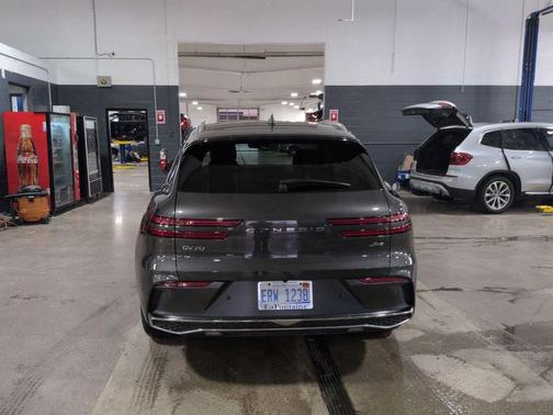 Makalu Gray 2026 Genesis GV70 2.5T