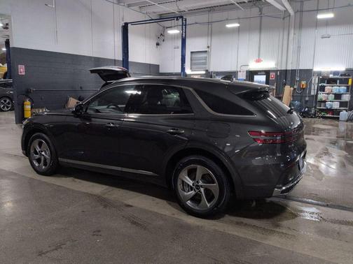 Makalu Gray 2026 Genesis GV70 2.5T