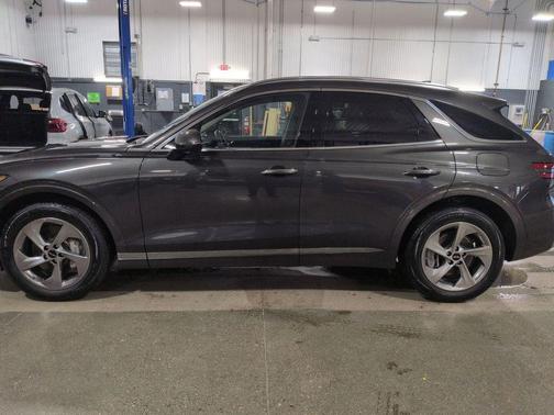 Makalu Gray 2026 Genesis GV70 2.5T