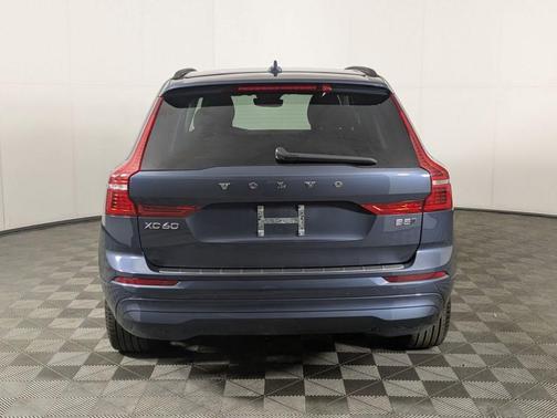 2023 Volvo XC60 B5 Core