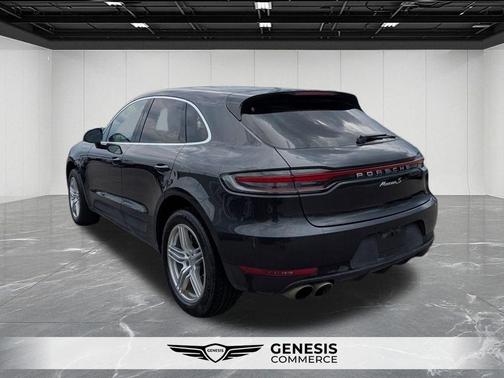 Volcano Grey Metallic 2021 Porsche Macan S