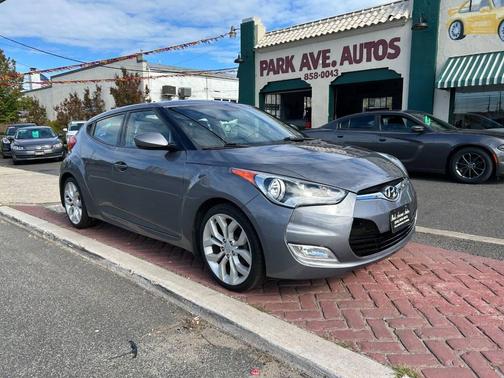 2013 Hyundai Veloster Base