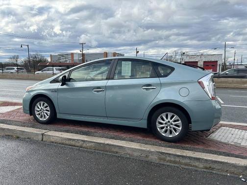 2013 Toyota Prius Plug-in Advanced