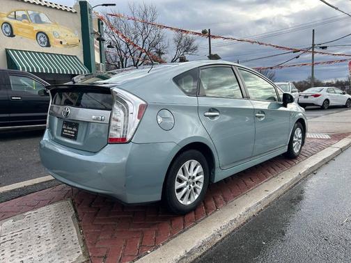 2013 Toyota Prius Plug-in Advanced