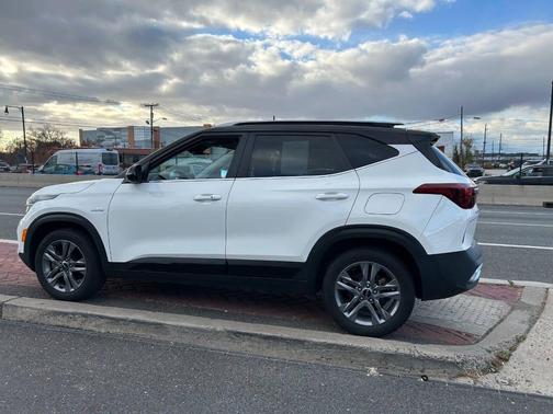 2022 Kia Seltos S AWD 4dr SUV