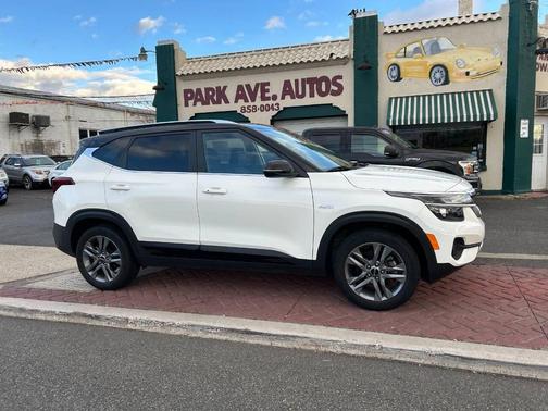 2022 Kia Seltos S AWD 4dr SUV