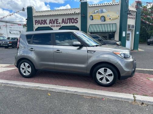 2016 Kia Soul Base