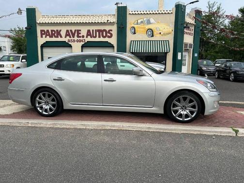2012 Hyundai Equus Signature 4dr Sedan