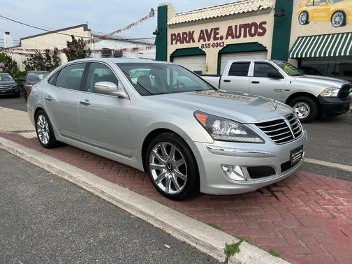 2012 Hyundai Equus Signature 4dr Sedan