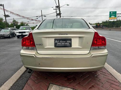 2005 Volvo S60 2.4