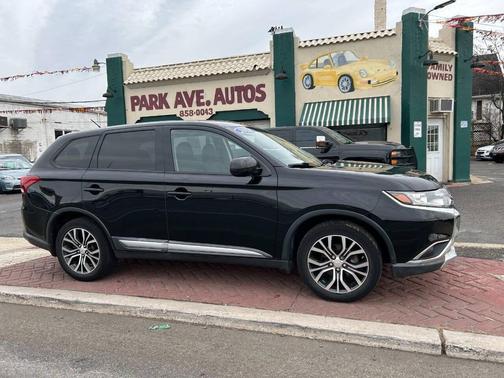 2016 Mitsubishi Outlander ES