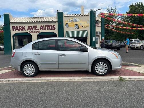 Brilliant Silver 2010 Nissan Sentra 2.0 S