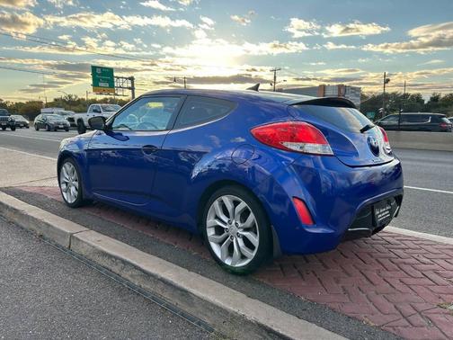 2013 Hyundai Veloster Base