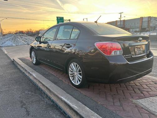 2012 Subaru Impreza 2.0i Premium