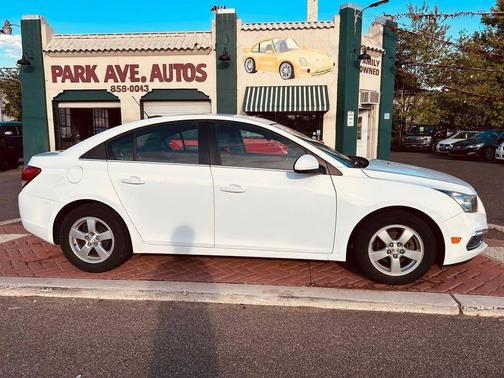 Summit White 2016 Chevrolet Cruze Limited 1LT