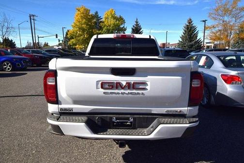 2024 GMC Canyon AT4