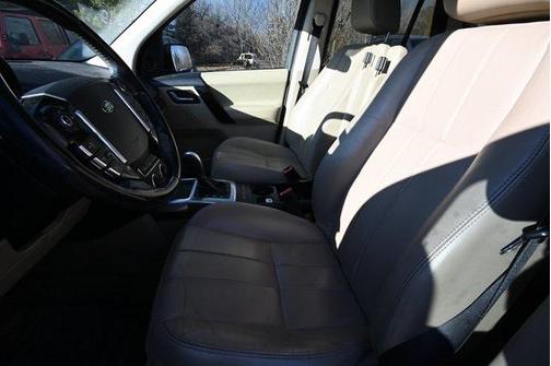 2014 Land Rover LR2 Base