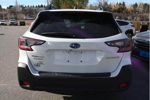 Crystal White Pearl 2024 Subaru Outback Premium