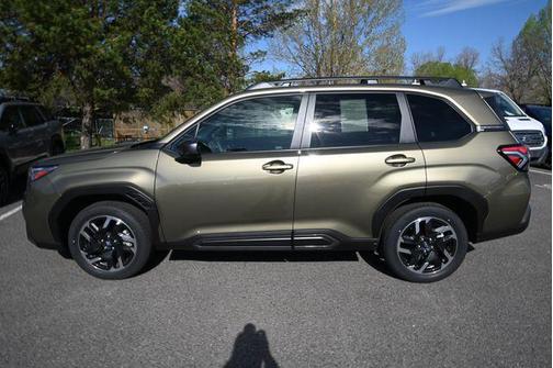Autumn Green Metallic 2025 Subaru Forester Limited