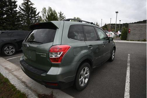 Jasmine Green Metallic 2015 Subaru Forester 2.5i Limited