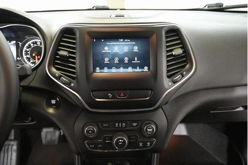 2020 Jeep Cherokee Altitude