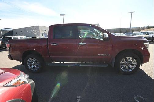 2021 Nissan Titan SL