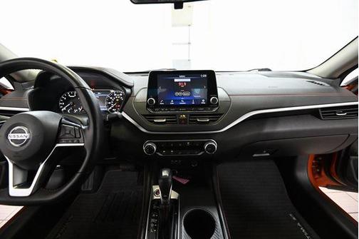 2020 Nissan Altima SR Intelligent AWD