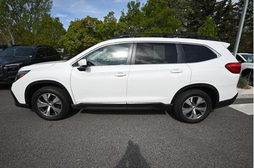 Crystal White Pearl 2024 Subaru Ascent Premium 8-Passenger