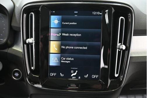 2022 Volvo XC40 T5 Momentum