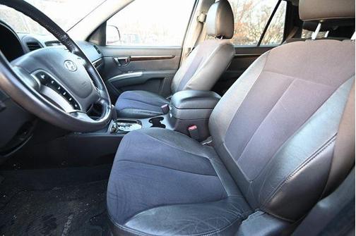 2010 Hyundai SANTA FE SE