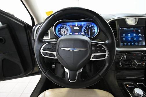2017 Chrysler 300 Limited