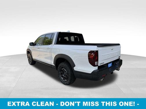 Platinum White 2025 Honda Ridgeline TrailSport+